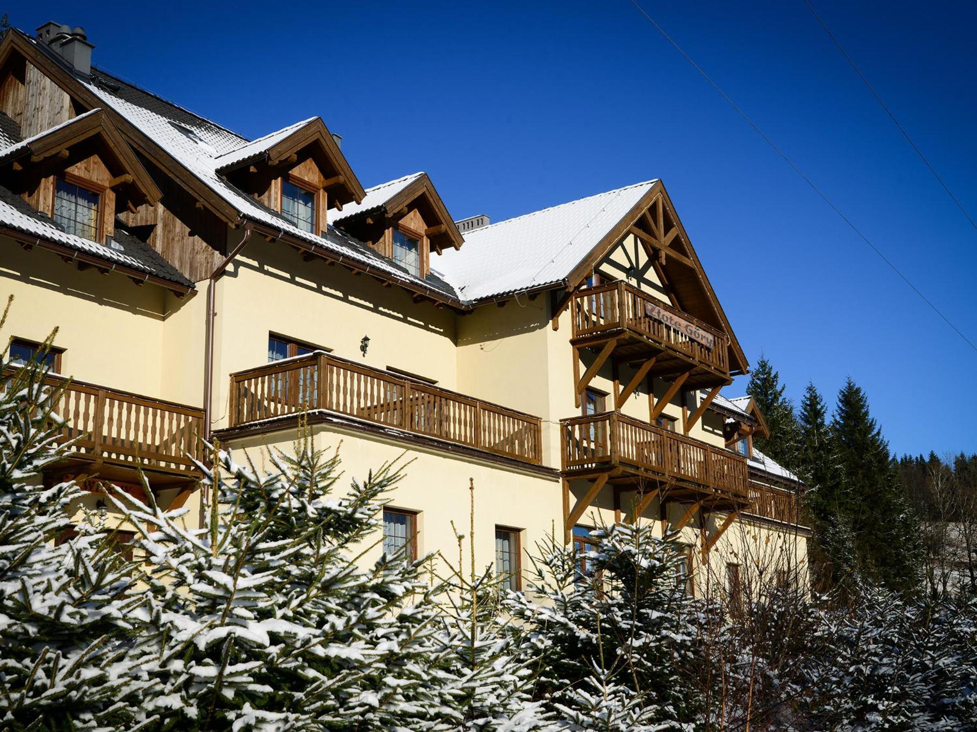 Bed and Breakfast Zlote Gory - Czarna Gora Сєнна Екстер'єр фото